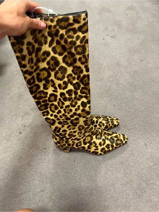 Gianni Bini Shoes - Gianni Bini Leopard-Print Knee Boots in Tan and Black
